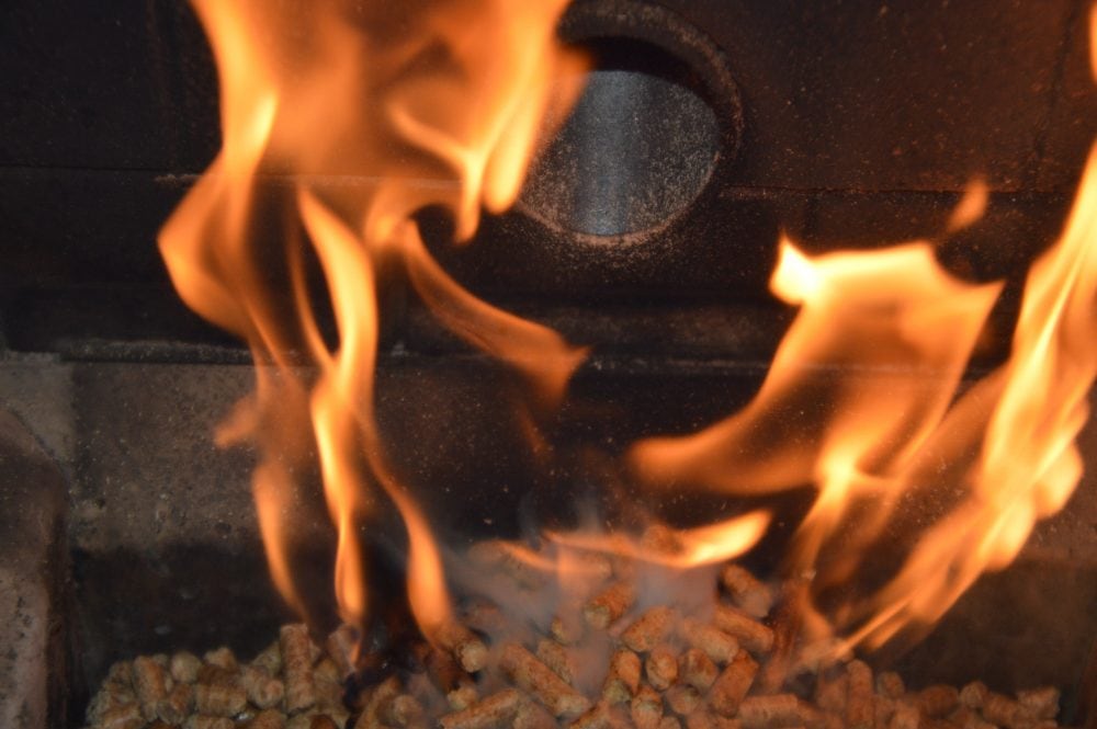 Flammer i pillefyr