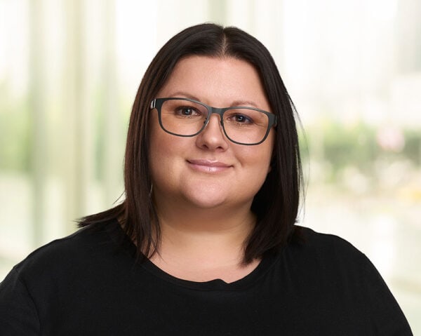 Elvina Mujkanovic, assurandør